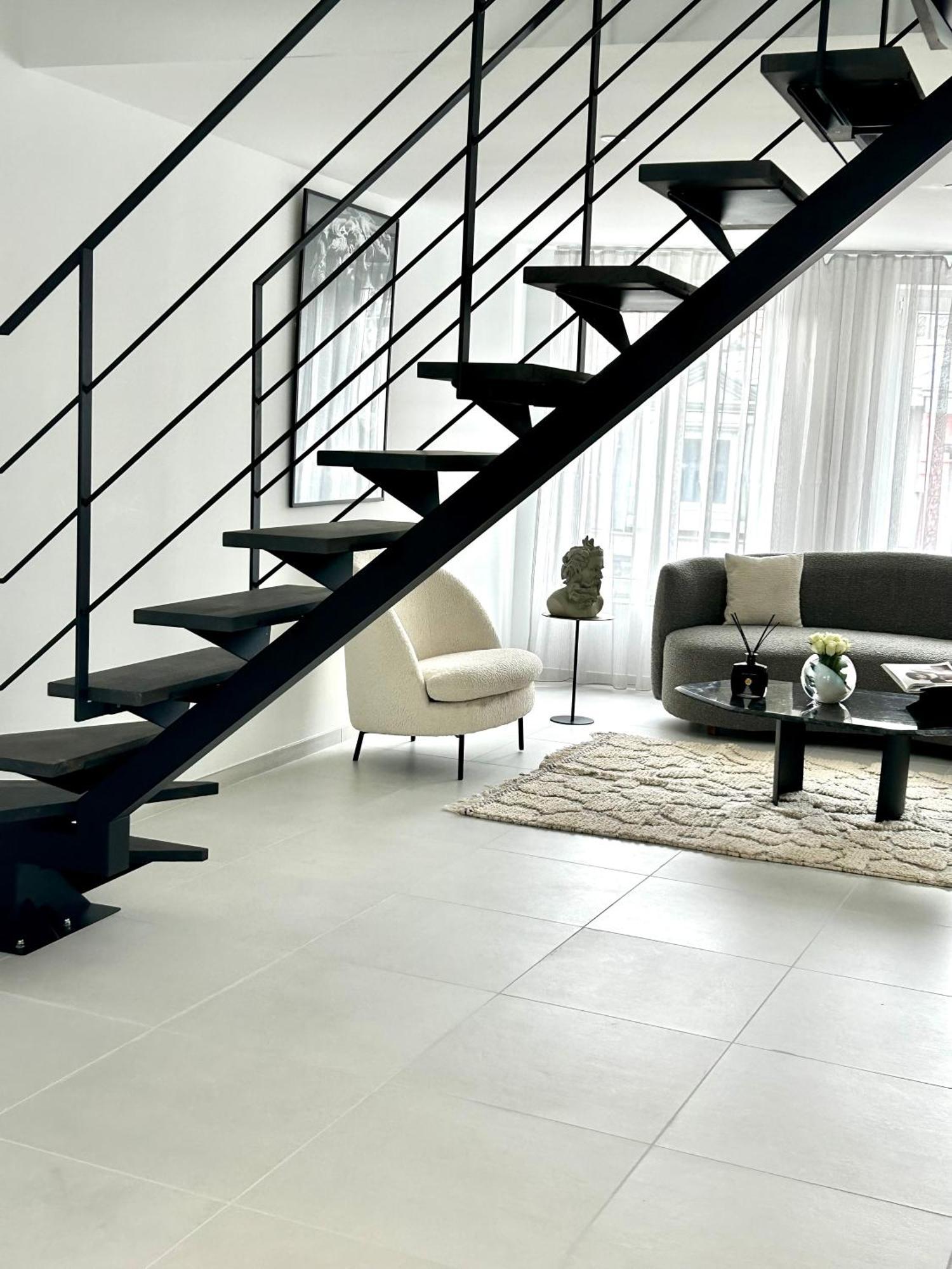 Phoenix Garden Apartment Монс Екстериор снимка