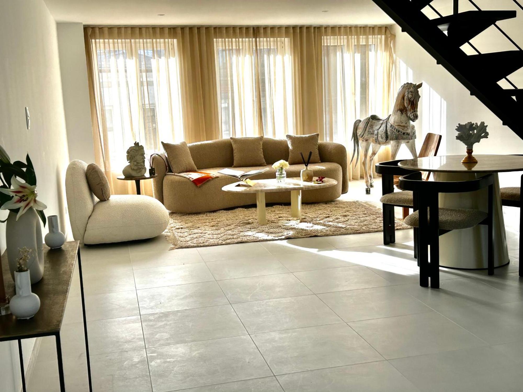 Phoenix Garden Apartment Монс Екстериор снимка