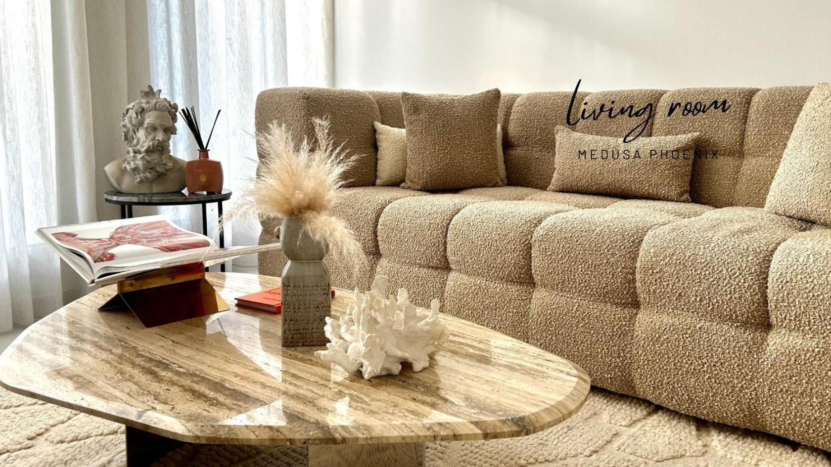 Phoenix Garden Apartment Монс Екстериор снимка