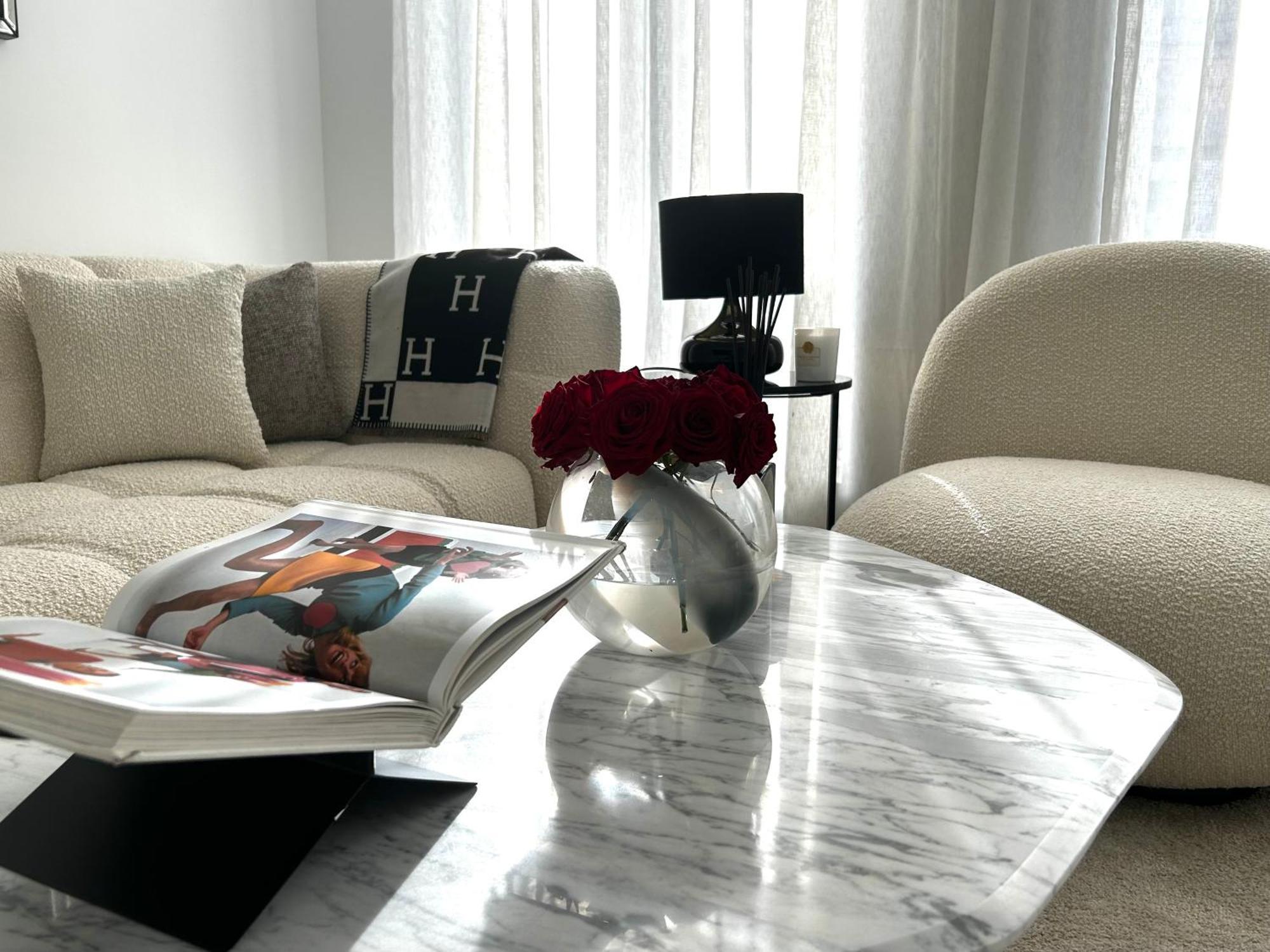 Phoenix Garden Apartment Монс Екстериор снимка