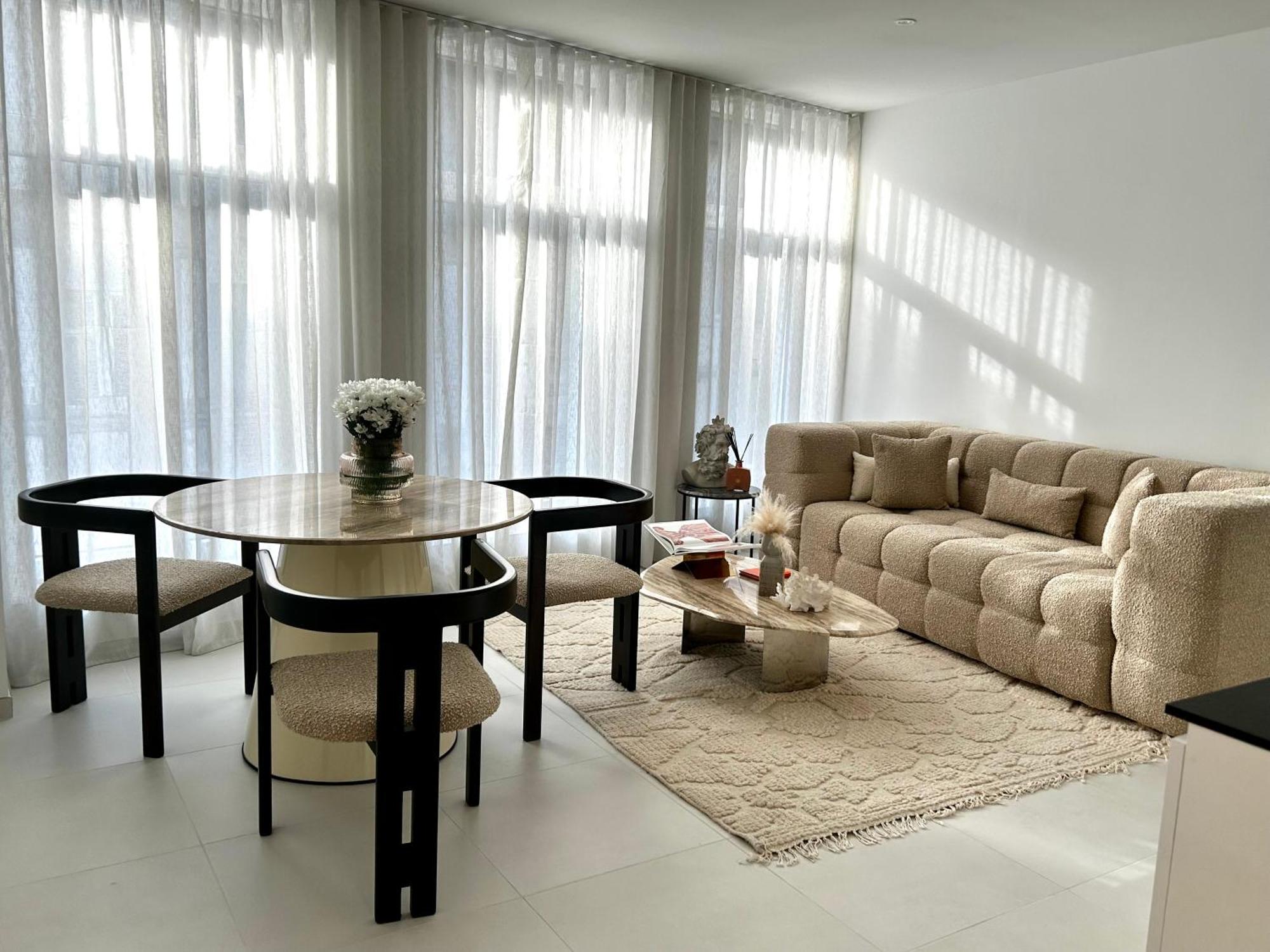 Phoenix Garden Apartment Монс Екстериор снимка